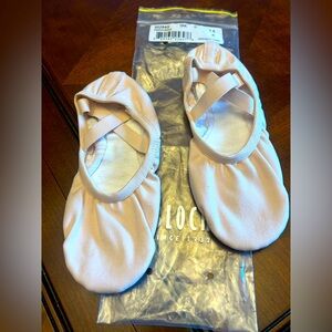 NWT Bloch Dance Shoe